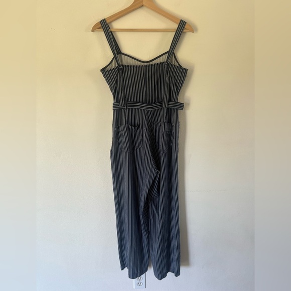 Paige Emma Cropped Tie Strap Jumpsuit In Rich Navy Paradise Stripe Size Small - Picture 9 of 15